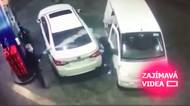 Chtěli ho okrást na benzínce. Řidič zpacifikoval lupiče proudem benzínu z čerpací pistole